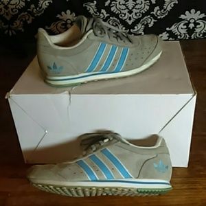 vintage adidas cross country shoes